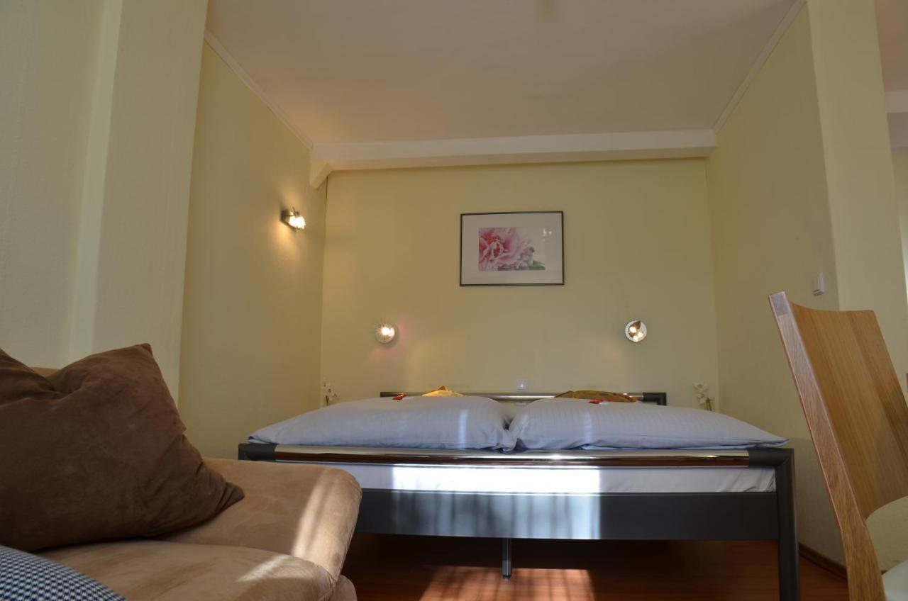 Hotel Konditorei Cafe Dora Munchberg Luaran gambar