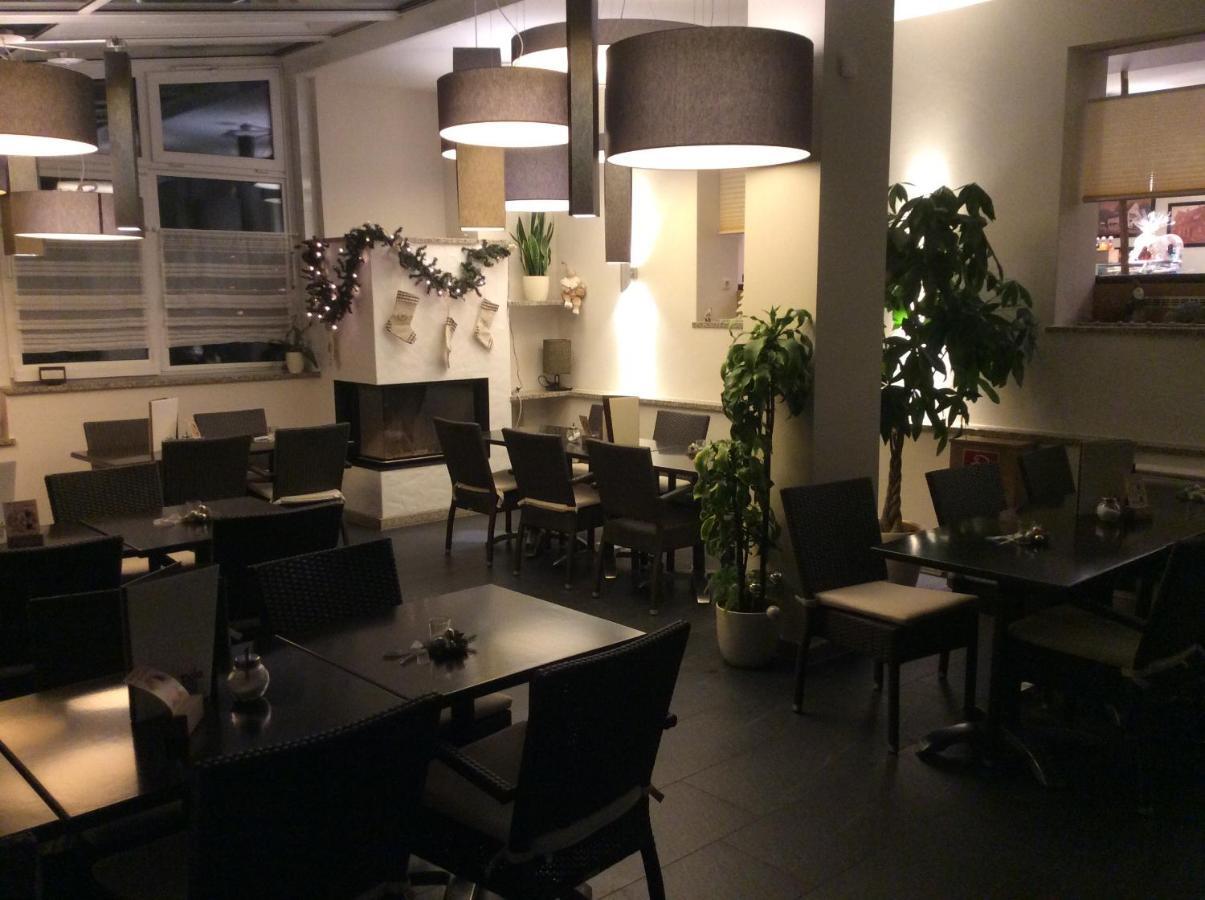 Hotel Konditorei Cafe Dora Munchberg Luaran gambar